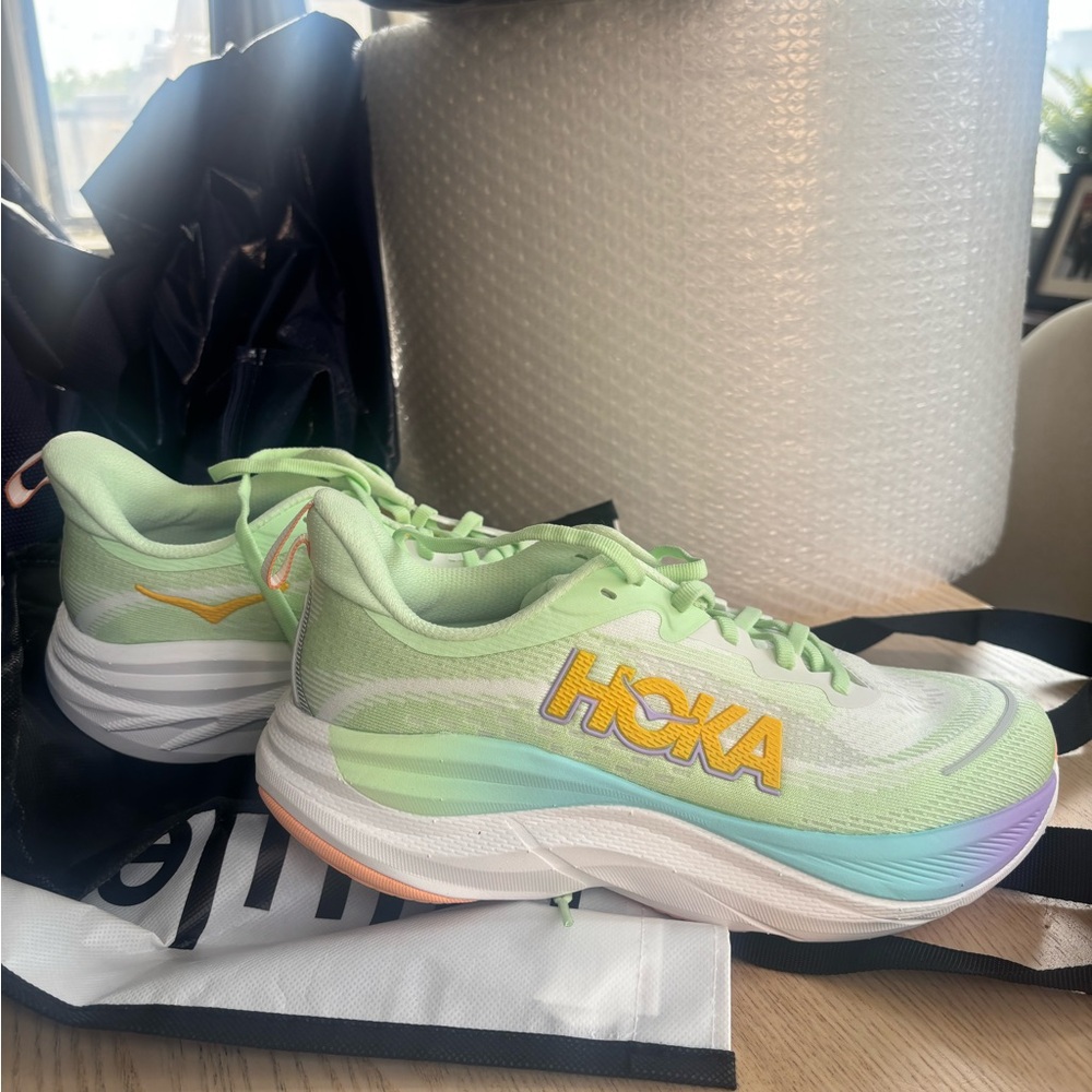 Sample of Hoka Skyflow not worn
